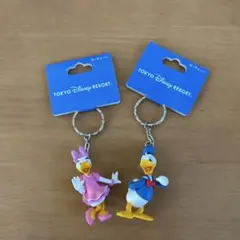 東京ディズニーリゾート キーホルダー 2個セット&ハンカチセット
