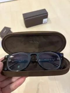 美品　TOM FORD【TF5891-F-B】　備品付き
