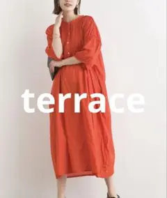 新品タグ付 terrace ブザムピンタックルーズワンピース オレンジ系 M