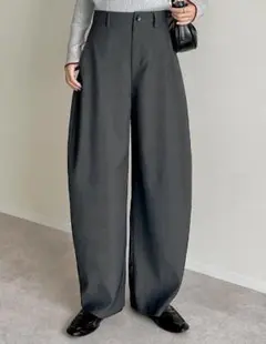 【新品タグ付き】リエディ　カーブパンツ　チャコールグレー　LC