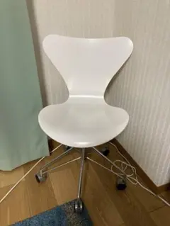 フリッツハンセン 回転キャニスター付チェア