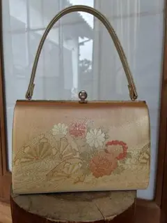 Item thumbnail for item 5a53fc3e-a791-41f1-ae7d-7ff3184ff22f