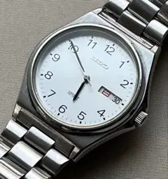SEIKO 7N48 spirit デイ デイトねじ込みリューズ  綺麗です稼働 SEIKO 7N48 spirit デイ デイトねじ込みリューズ 綺麗です稼働