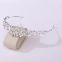 【新品】ウエディングティアラ リーフシルバー 結婚式 花嫁 前撮り 高品質