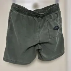 オリーブグリーン ショートパンツ