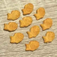 ミニチュアたい焼き　10個入り　フェイクフード　ミニチュア　たい焼き