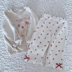 イチゴ柄パンツとスウェットセット