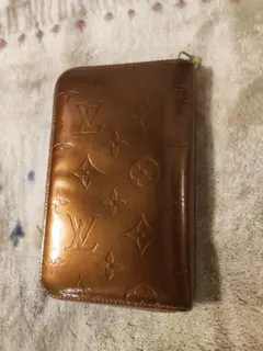 ルイヴィトン ヴェルニ コンパクトジッピーウォレット