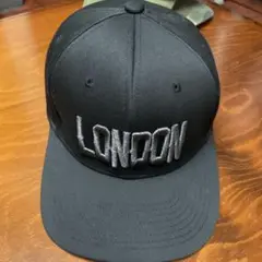 ブラック LONDON 刺繍 キャップ