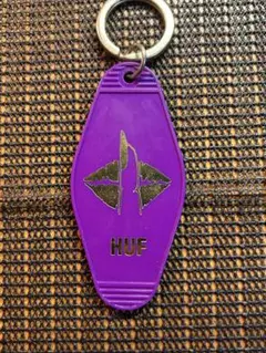 HUF No Tell Motel キーホルダー purple