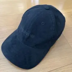アディダスオリジナル