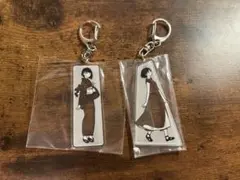 お散歩は季節をまとって。 すみれ あおい アクリルキーホルダー