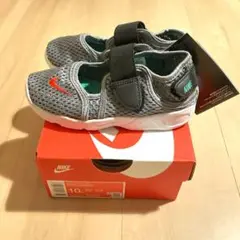新品 NIKE ナイキ　キッズ　リフト　エアリフト　グレー　16 サンダル