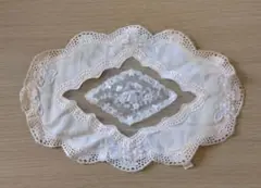 アキアカネ レース刺繍オーバル型 敷物