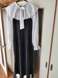 GRL フリル付き黒と白のロングワンピース
