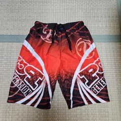 赤と黒のグラデーション水着
