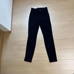 ユニクロ　ウルトラストレッチハイライズレギンスパンツ