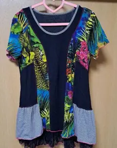フラワー柄半袖Tシャツ M-Lサイズ