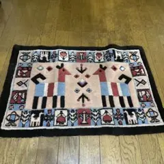 馬と幾何学模様のラグ 約60cm x 90cm 玄関マット？