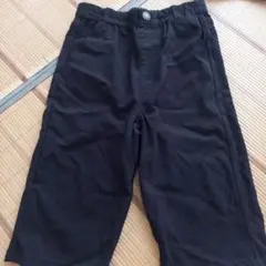 黒の140サイズハーフパンツ
