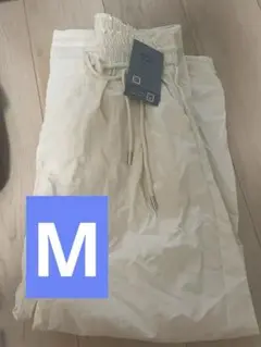 新品 しまむら hidekaさん ボリュームナイロンバレルパンツホワイト M