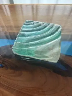 海のカケラ　さざ波　水面　レジンアート 8.5cm×8.5cm No.184