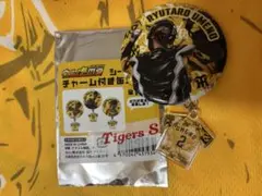 阪神タイガース チャーム付きバッジ 梅野隆太郎