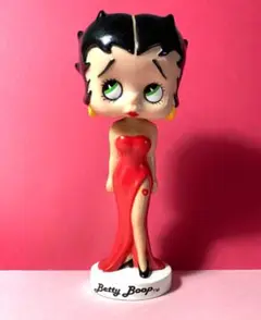 Betty Boop 赤いドレス フィギュア