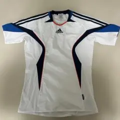 adidasサッカーシャツ