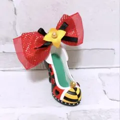 ディズニー　ヴィランズ　ハートの女王モチーフ　ハイヒールキーホルダー