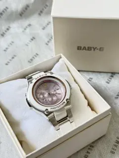カシオ　Baby-G 型番BGA-1400CA シルバー Amazon.co.jp: [カシオ] 腕時計 ベビージー 電波ソーラー BGA