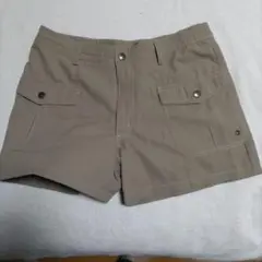 ベージュ ショートパンツ 前面ポケット付き　水着　レディース　Mサイズ