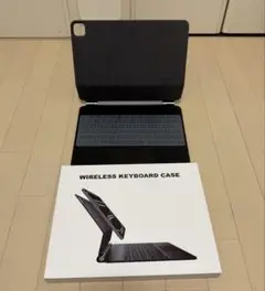 iPad Pro 13 ブラックキーボードケース　マジックキーボード互換