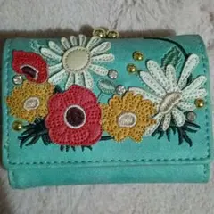 花柄刺繍三つ折り財布 ターコイズ