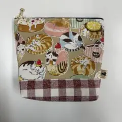 猫ちゃん　スイーツ柄　ハンドメイドポーチ