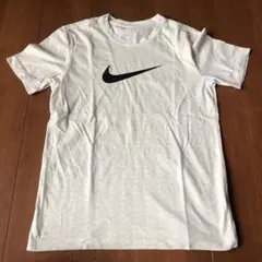 ナイキ Tシャツ