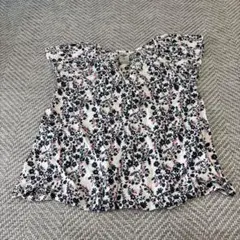 OSHKOSH 花柄トップス　100cm