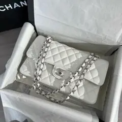 ホワイトレザー ショルダーバッグ