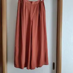 未使用 ワイドパンツ ゴム入り　オレンジ色　薄手の生地 　サイズ70cm L