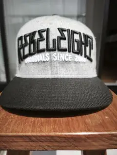 REBEL EIGHT ベースボールキャップ グレー/ブラック 75/8