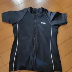 FILA ブラック 半袖ラッシュガード