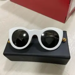 inari サングラス