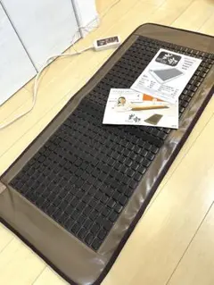 まあさ⭐︎岩盤マット（ヒートマット） Amazon | 【日本製】岩盤浴ヒートマット シルバー エステ 遠