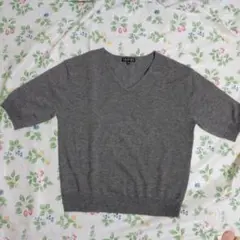 美品　INDIVI グレー Vネック 半袖セーター 38　M