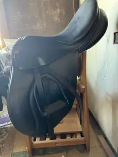 馬場馬術用鞍