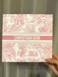 DIORの箱