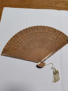 木製　白檀　彫刻扇子 収納ケース付き