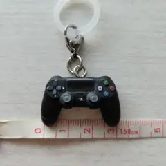 ミニサイズPlayStation 4 コントローラー型キーホルダー