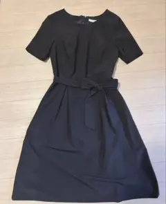 UNTITLED ダークネイビー 半袖ひざ丈ワンピース
