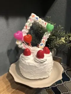 【ハンドメイド】ホイップデコ　硬質トレカケース　ホールケーキ（B8）